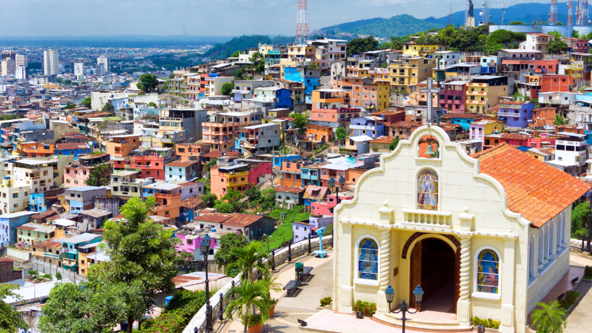 Guayaquil, al igual que otras ciudades del país, aún tiene vigente el toque de queda.