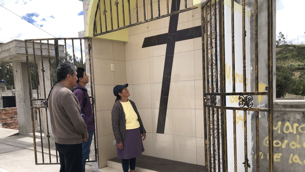 En el lugar donde suponen apareció la Santísima Cruz construyeron un oratorio