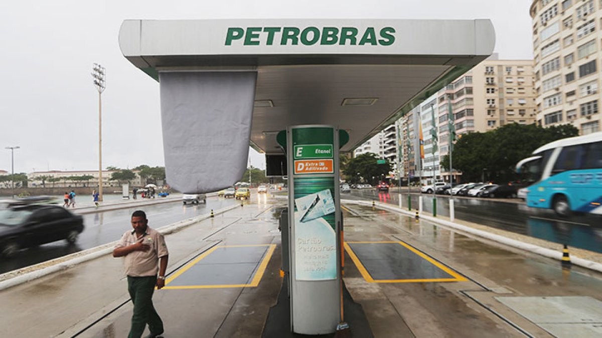Local.- Una estación de servicio de Petrobras.
