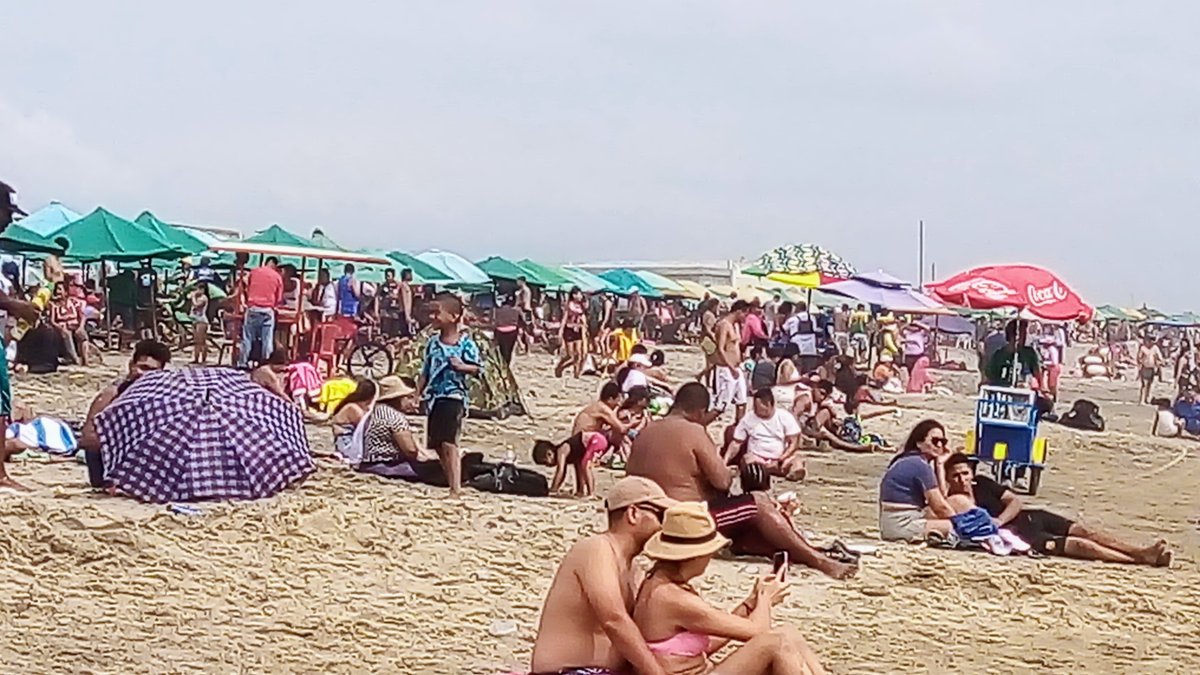 Los turistas disfrutaron de las playas en el feriado de carnaval 2024.