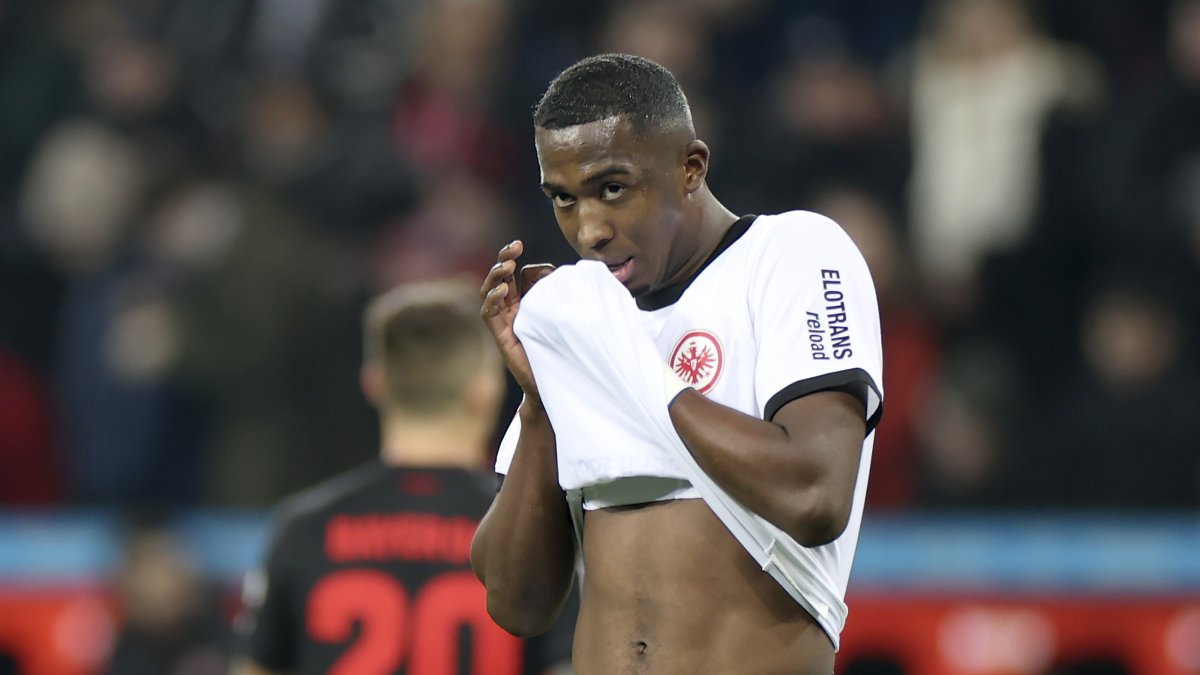 William Pacho sigue siendo estelar en Einthracht Frankfurt