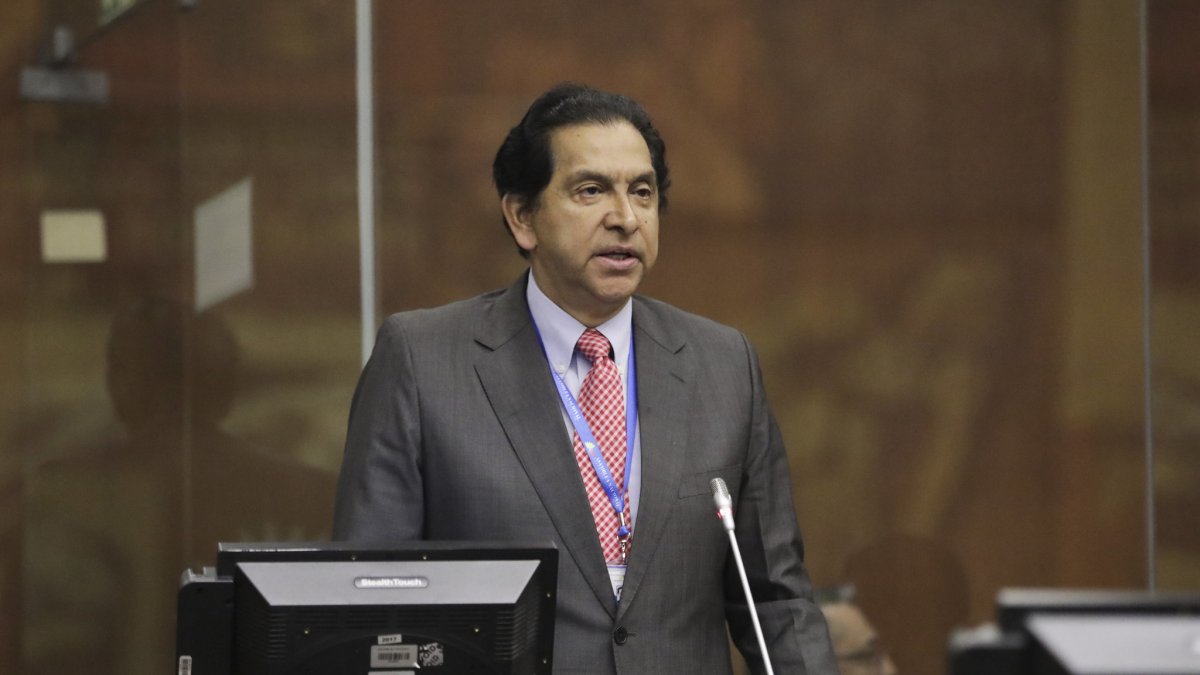 El legislador y expresidente presentó el recurso ante el Tribunal Contencioso Electoral.