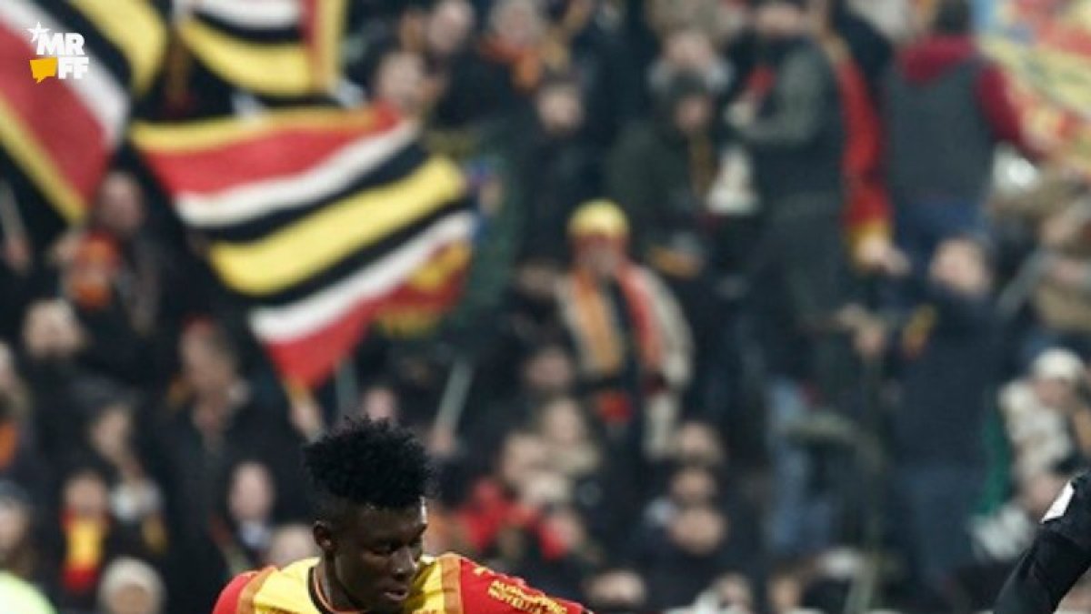 Jhoanner Chávez tuvo minutos con Lens en UEFA Europa League