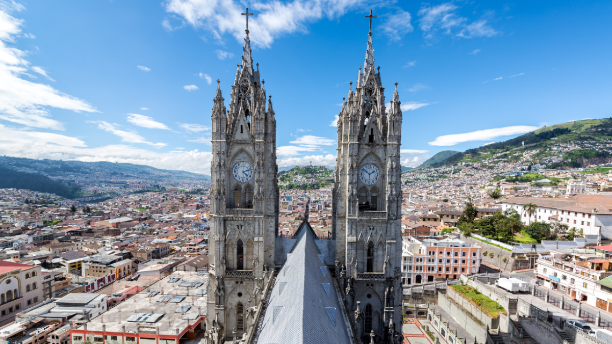 Quito, al igual que otras ciudades del país, aún tiene vigente el toque de queda.