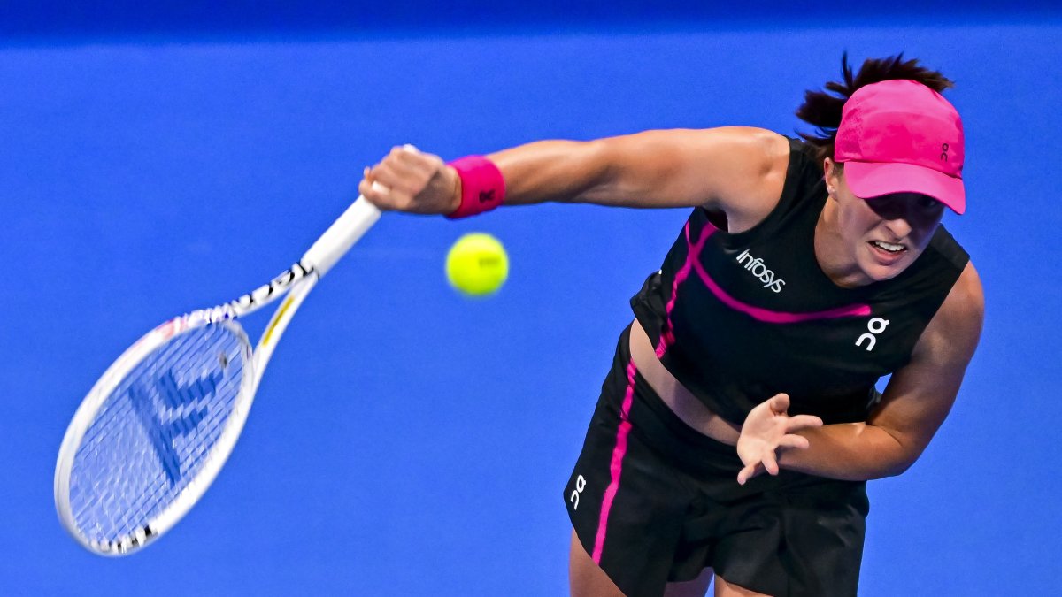 La polaca Iga Swiatek avanzó a la final, después de la baja por una lesión en la parte baja de la espalda de la checa Karolina Pliskova.