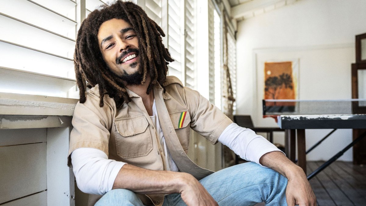 Kingsley Ben- Adir como Bob Marley.
