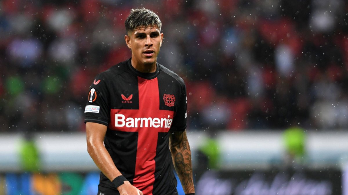 Piero Hincapié es uno de los defensores de confianza del técnico Xabi Alonso