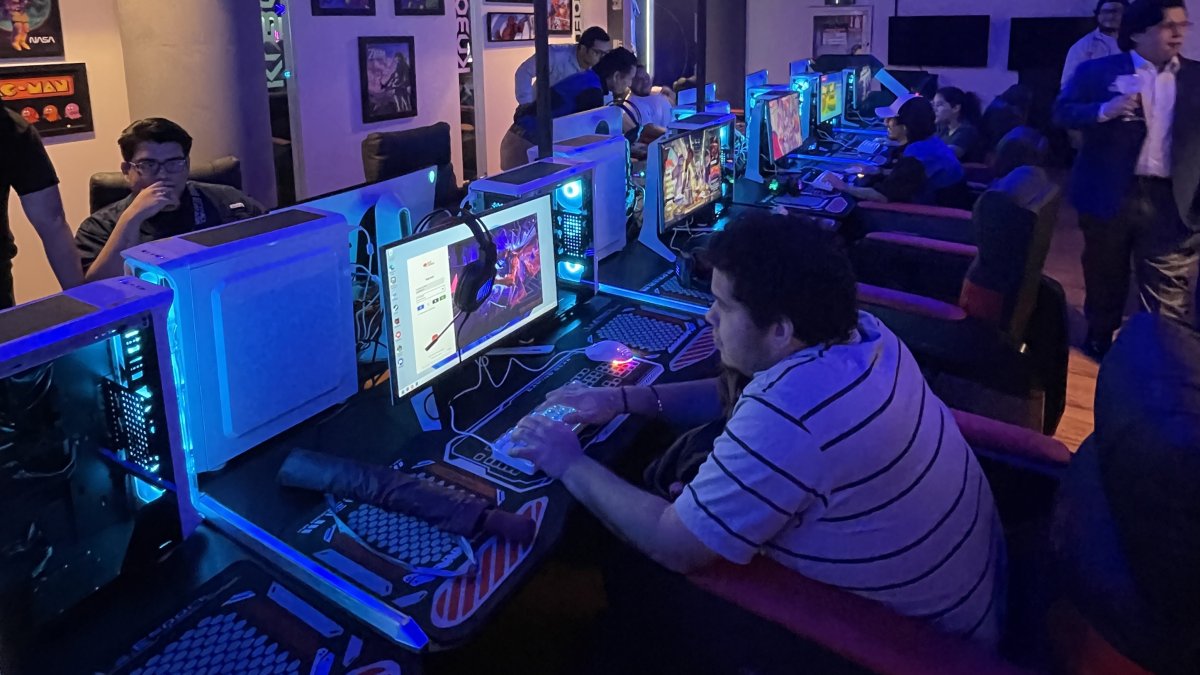 El impacto de la industria de los esports es innegable, con un valor que supera los 1,5 mil millones de dólares a nivel global