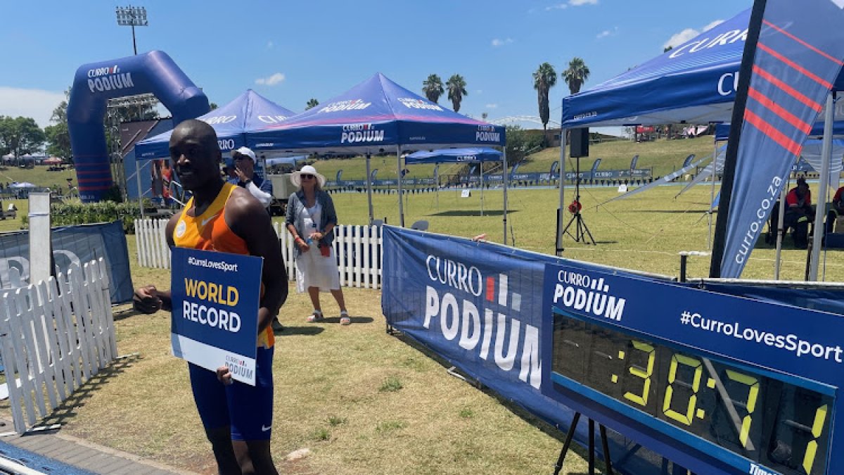 Letsile ya es el más rápido en los 300 m. Irá a los Olímpicos en 100, 200 y 400.