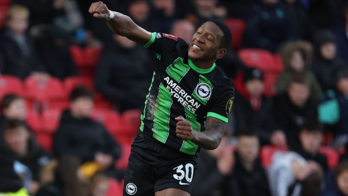 Pervis Estupiñán fue suplente en la goleada de Brighton sobre Sheffield United