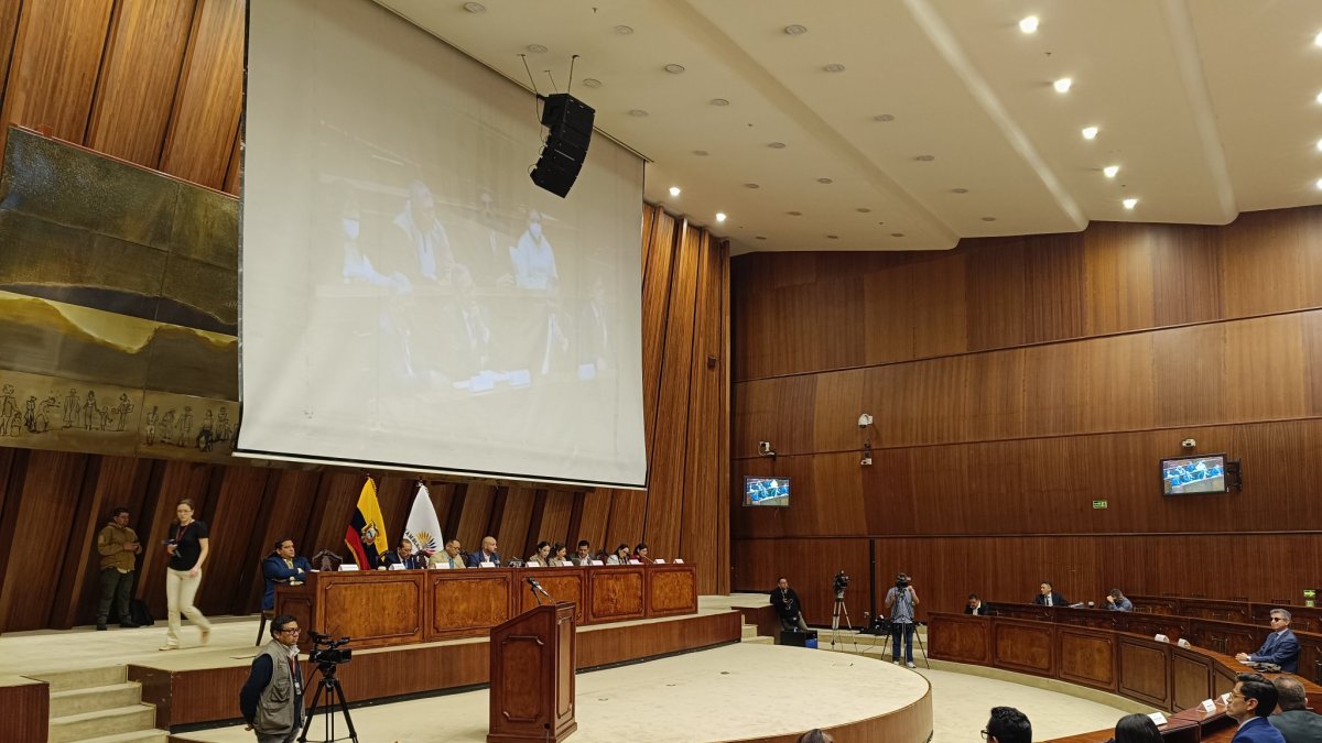 Asamblea. Una de las sesiones de la Comisión de Fiscalización.