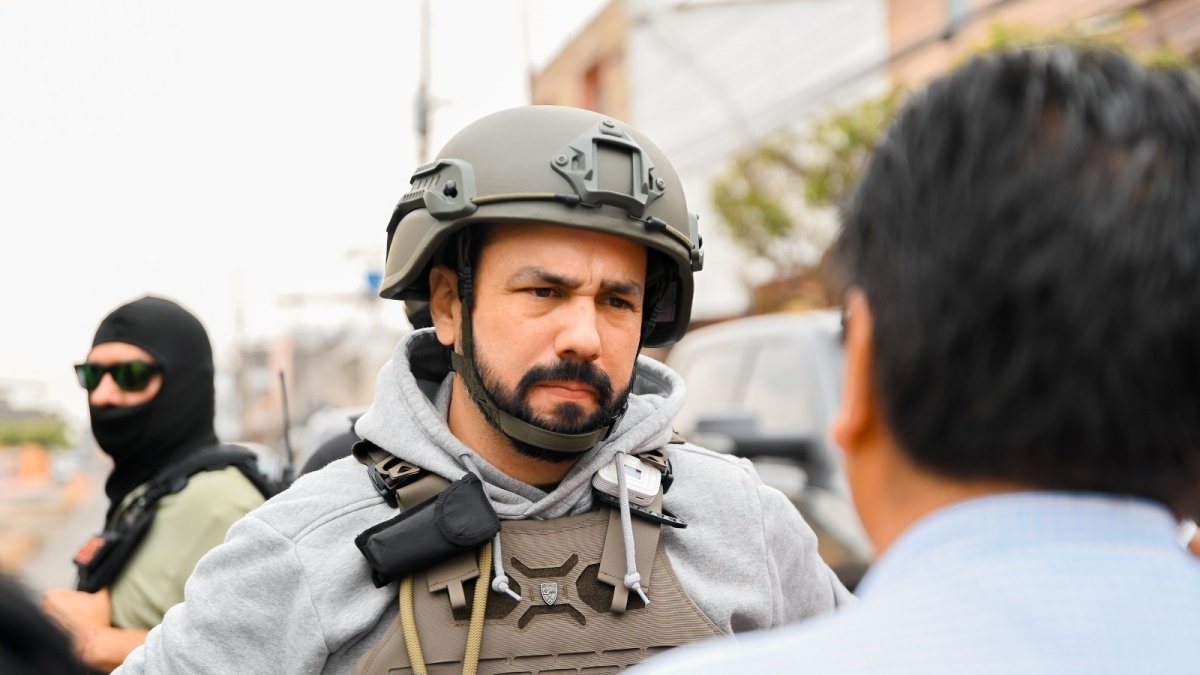 Luis Chonillo, alcalde de Durán, aparece con equipo antibalas cuando recorre su ciudad.