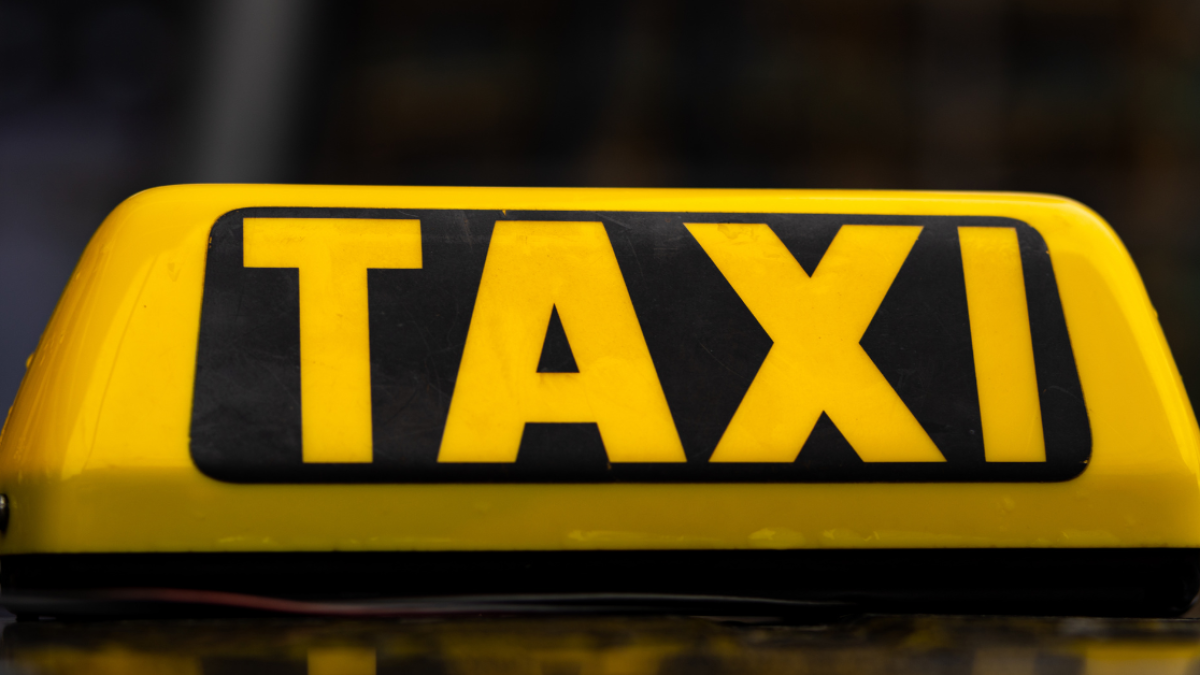 Referencial. La tarifa de las carreras de los taxis ha incrementado por la lluvia.