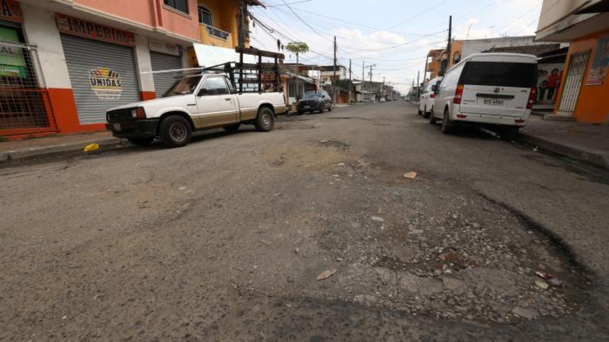 Destrucción. La calle 21 y Gómez Rendón es uno de los puntos afectados.