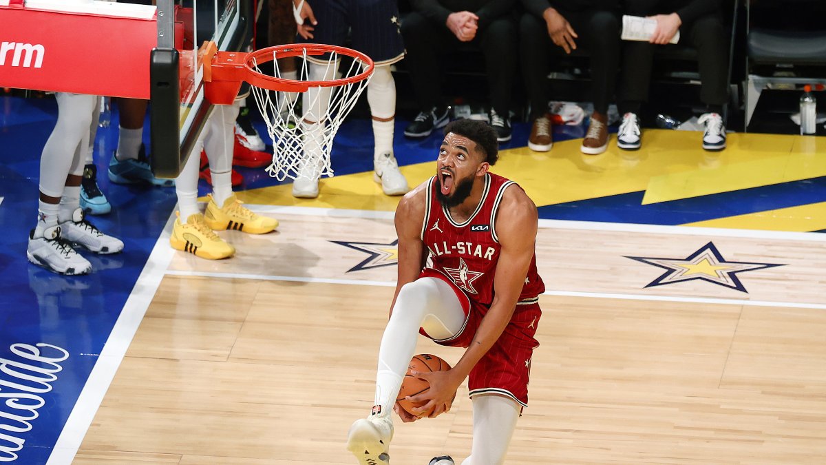 Karl Anthony Towns del Oeste poco o nada pudo hacer por el Oste con todos los puntos que consiguió.