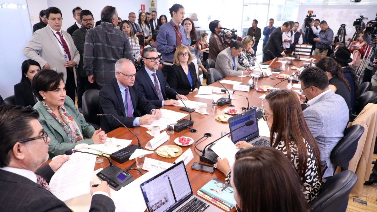 Encuentro. La canciller Gabriela Sommerfeld compareció ante la Comisión de Transparencia de la Asamblea.