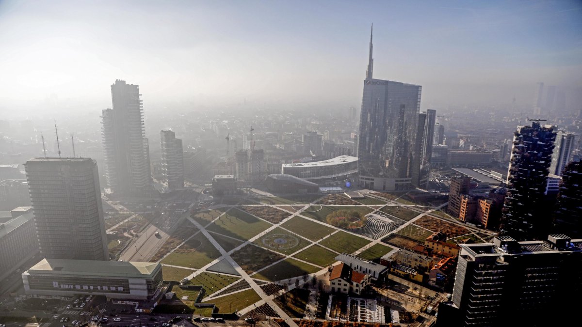 Este domingo 18 de febrero de 2024, la ciudad italiana de Milán se ubicó como la tercera más contaminada del planeta.