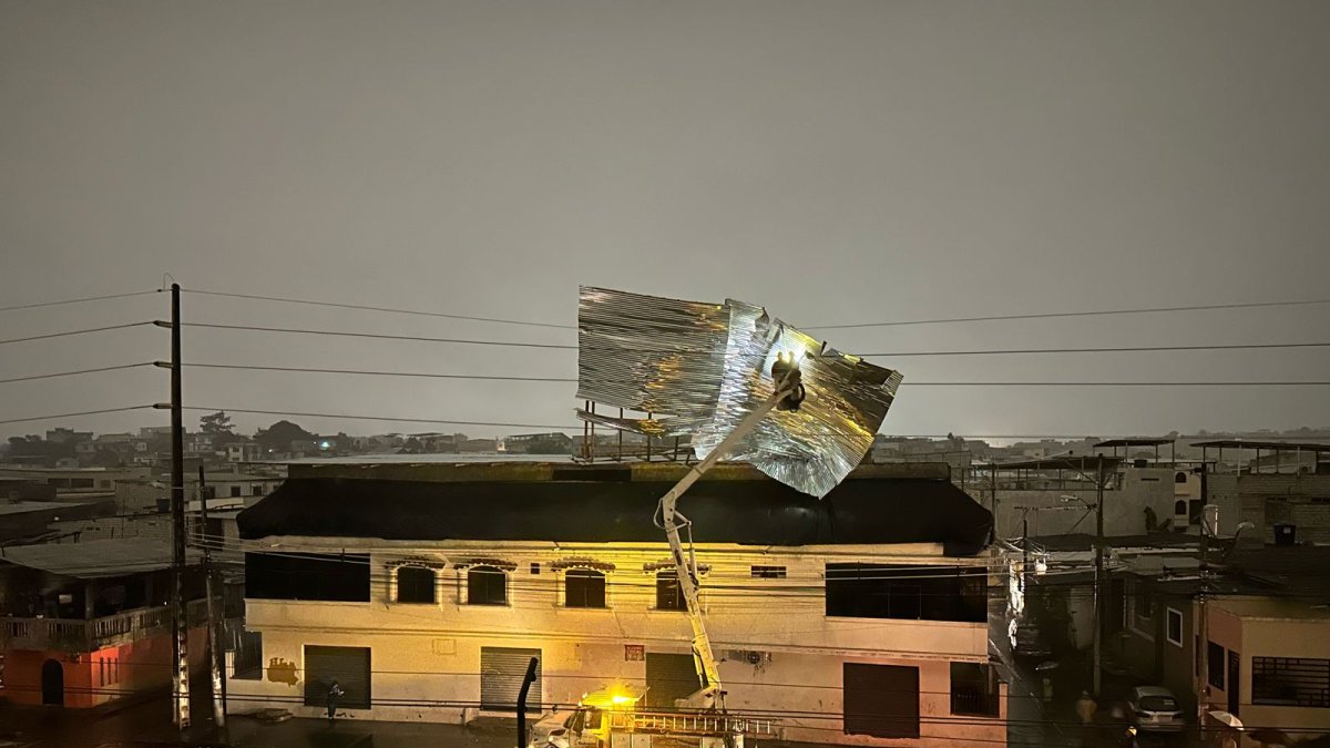 La casa afectada por la lluvia se encuentra en Los Rosales.