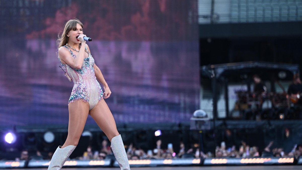 Miles de personas asisten a los conciertos de Taylor Swift durante su gira The Eras Tour