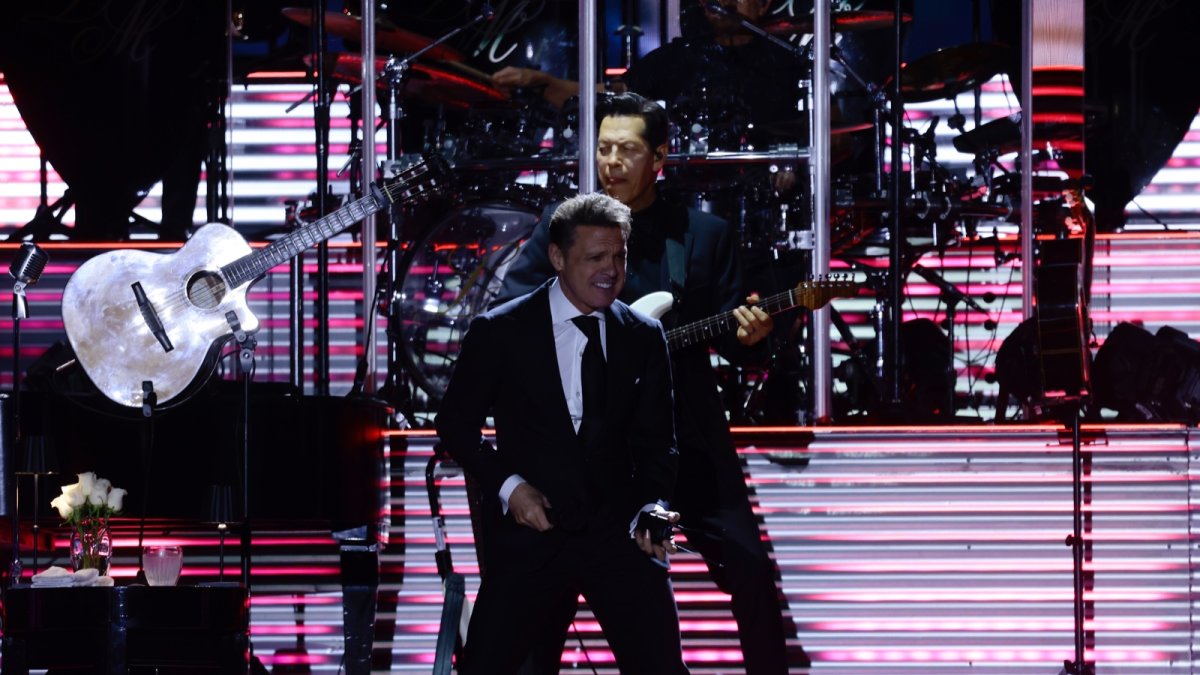 El Sol de México brindó su concierto en Quito.