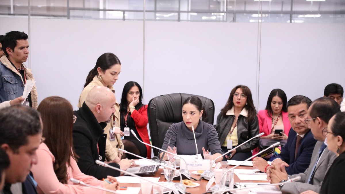 La recomendación del juicio político contó con el apoyo de ocho de los nueve legisladores de la mesa.