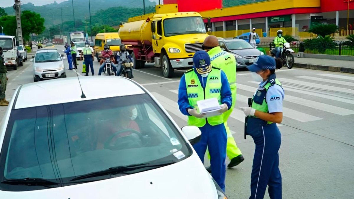 Con una foto por celular, los ciudadanos podrán reportar cualquier infracción, como circunvalar en zona prohibida.