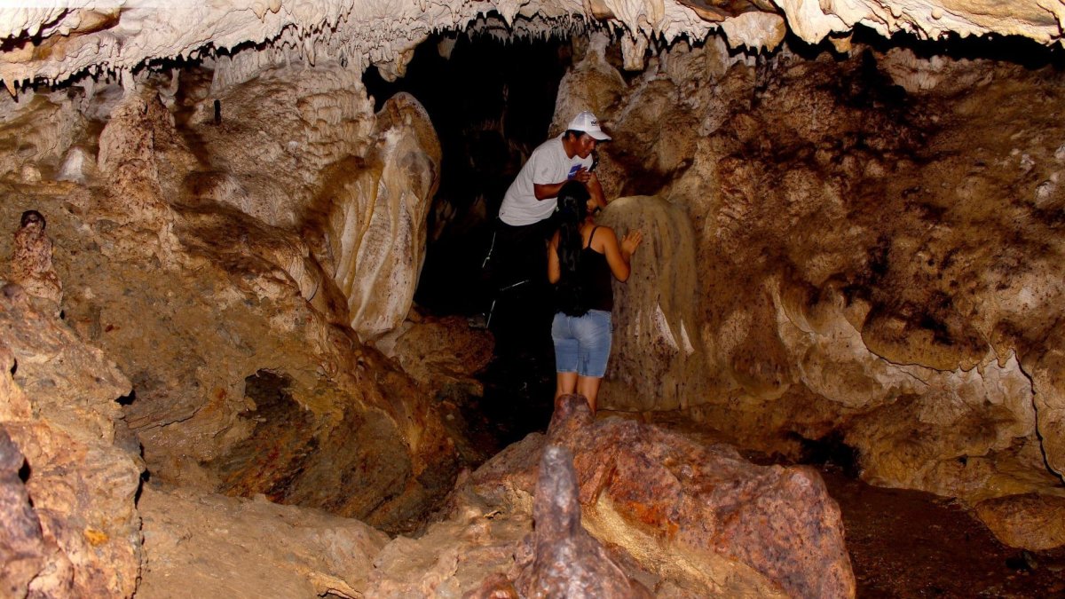 Delicia. También existen cuevas, ríos e incluso zona arqueológica, espacios que están relacionadas con la historia de los antiguos habitantes de la zona.