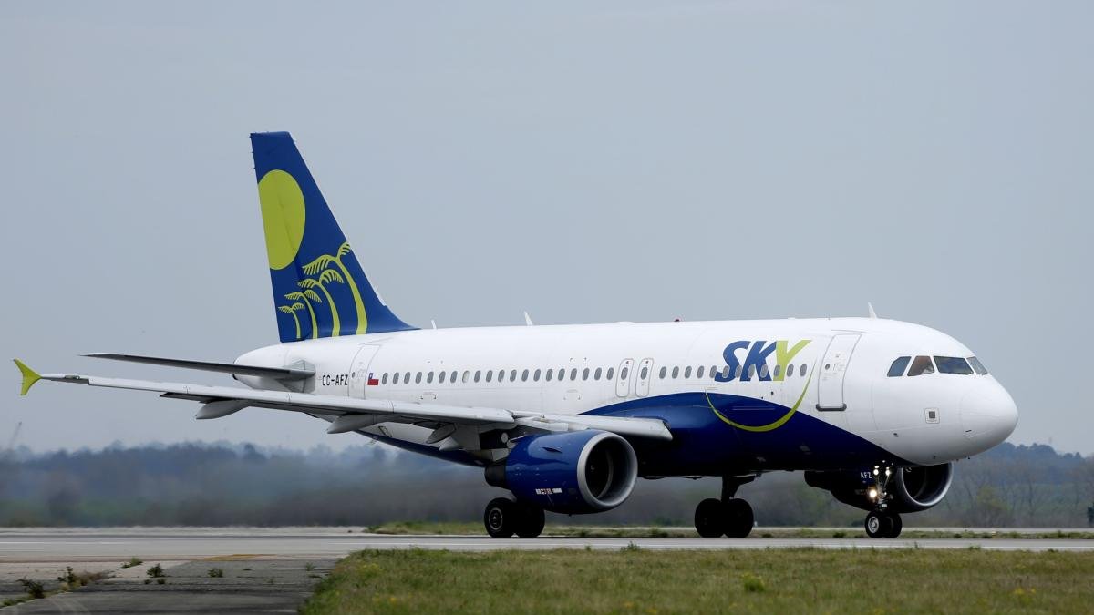La aerolínea SKY, de origen chileno, busca operar en Ecuador.