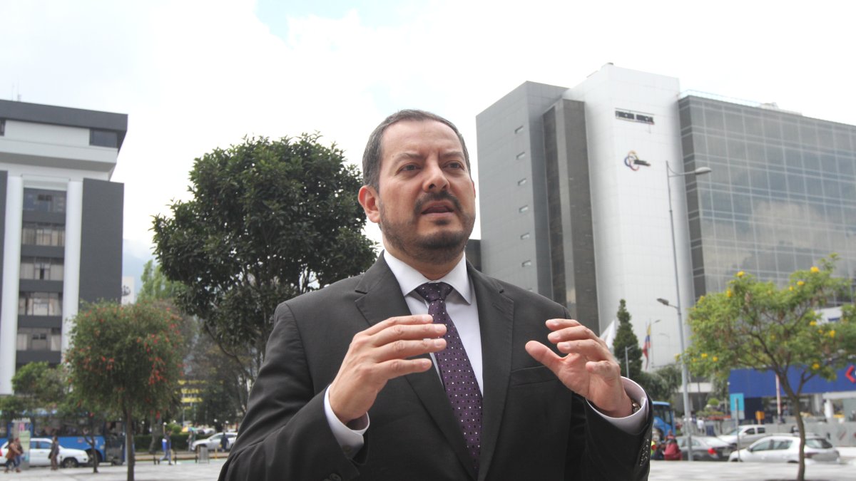 Marco Pazos, de la agrupación R64, es por el momento el único candidato habilitado en los puros criollos.