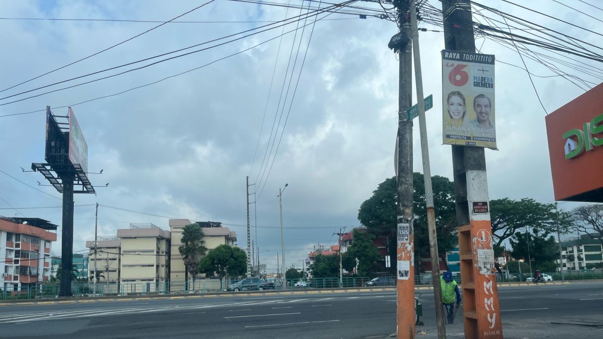Las pancartas siguen colgadas en algunas zonas de Guayaquil