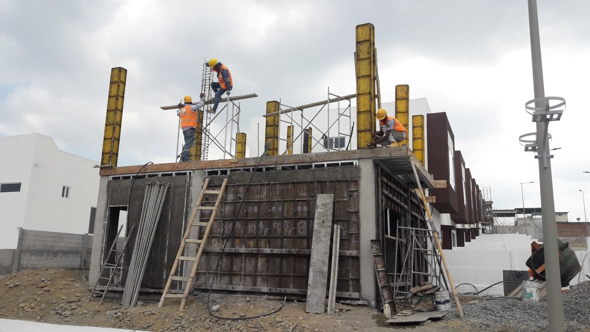 Gastos. Más del 50 % del presupuesto para elevar la casa se va en los materiales de construcción.