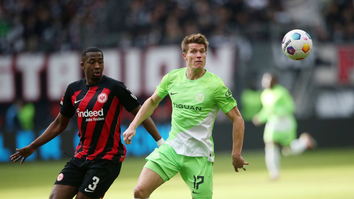 Eintracht Franckfurt igualó ante Wolfsburgo por 2-2 .