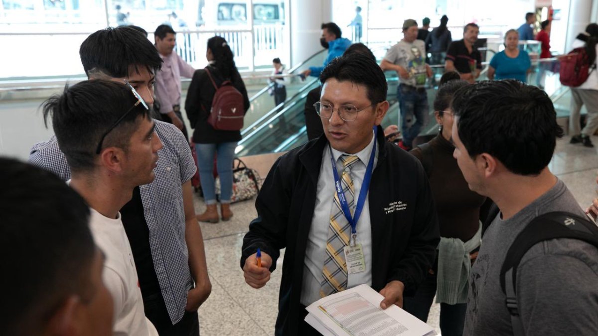 Acción. 80 ecuatorianos viajaron el 14 de febrero a España como parte del programa de migración circular para trabajar de agricultores.
