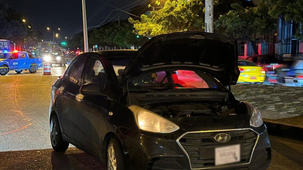 El vehículo en el que viajaban los sospechosos estaba reportado como robado