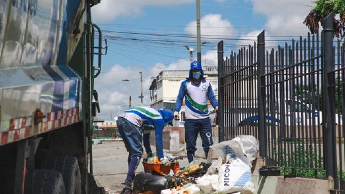 En algunos sectores se recoge la basura de tres a cuatro veces, en la semana.