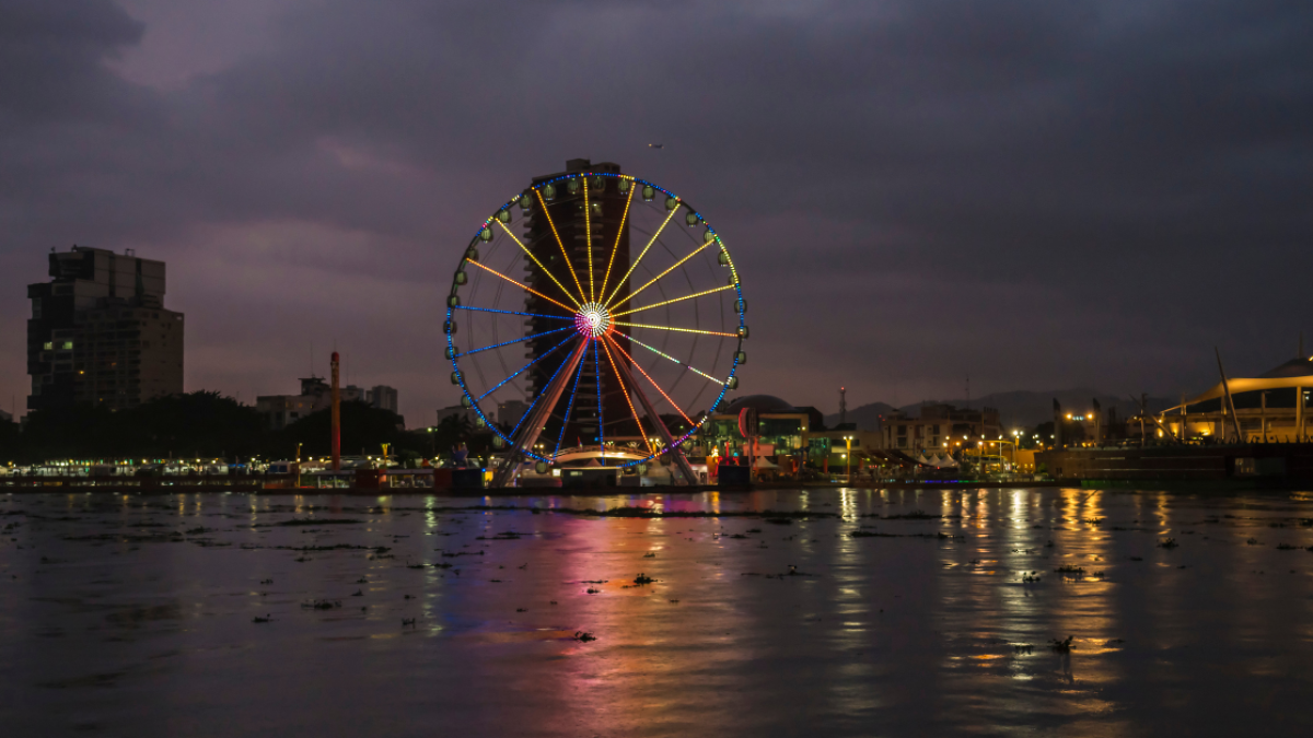 Guayaquil es una de las ciudades donde rige el toque de queda.