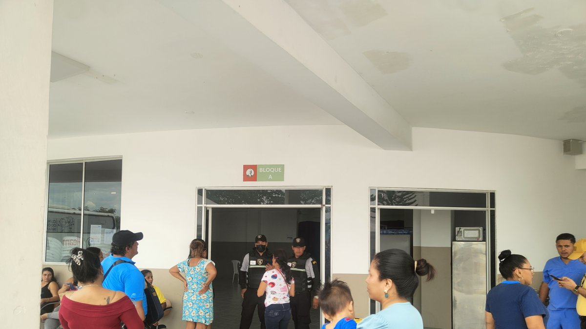 Las atenciones médicas han aumentado en Chone tras las inundaciones y las aguas acumuladas alrededor de las casas.