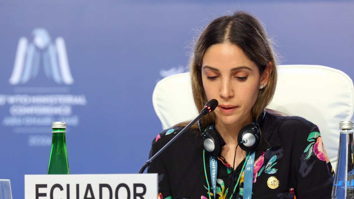 La ministra asiste a la decimotercera conferencia ministerial de la Organización Mundial del Comercio (OMC), que se desarrolla en Abu Dabi.