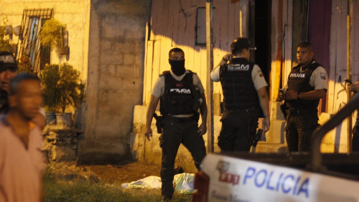 Una persona muere al manipular un artefacto explosivo en el Bloque 7 de Flor de Bastión.