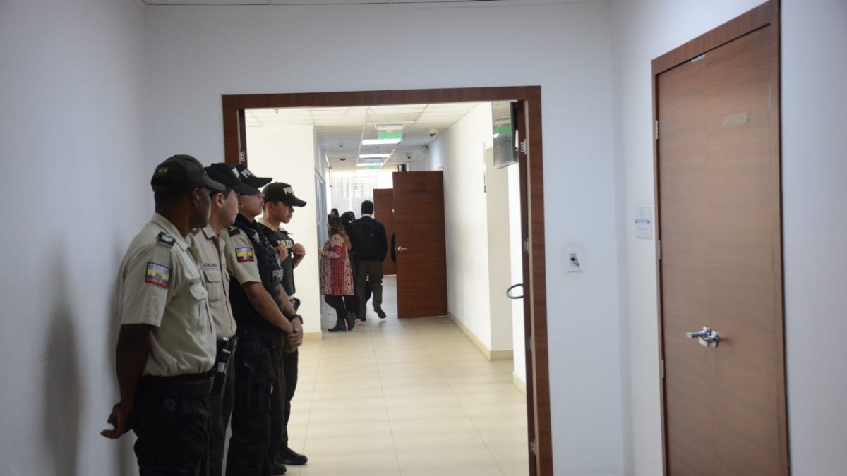 Caso. La audiencia por el asesinato de Fernando Villavicencio se desarrolla con un fuerte control policial, en Quito.