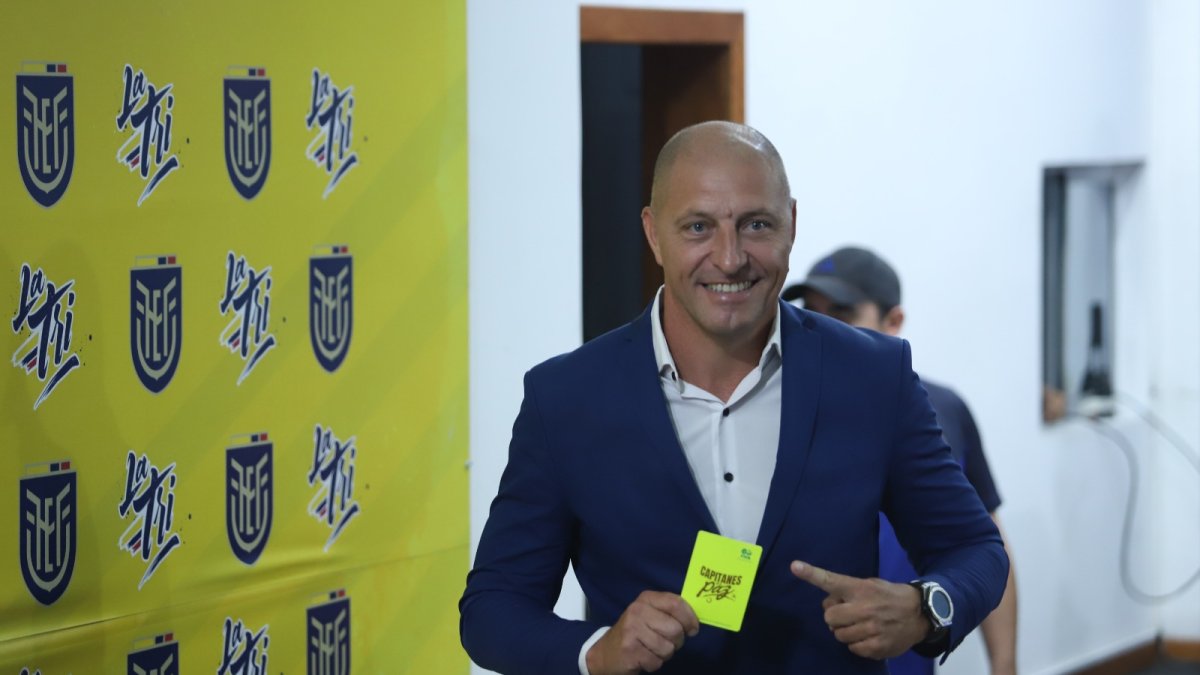 El exárbitro argentino Néstor Pitana toma las riendas de la Comisión Nacional de Arbitraje con la misión en recuperar el nivel de los jueces ecuatorianos.