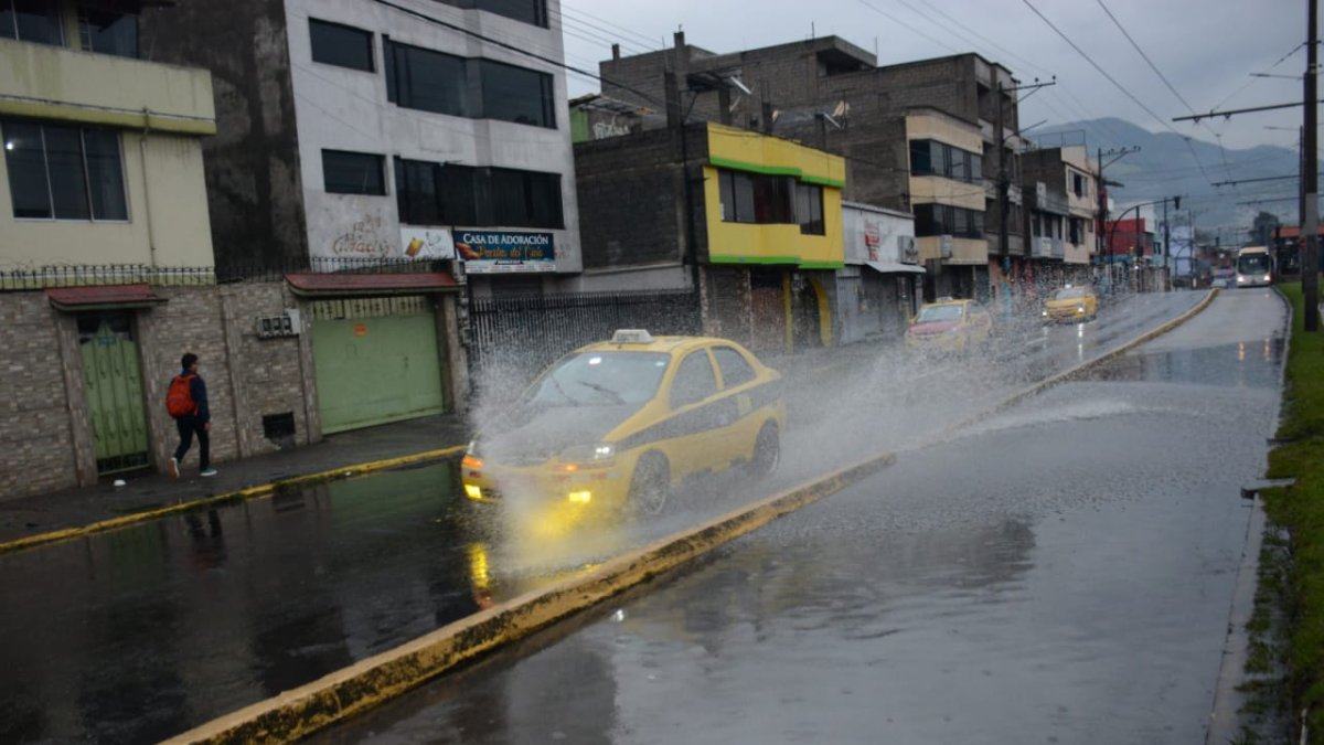 Quito registró máximos niveles de lluvia entre la tarde del 27 hasta la mañana del 28 de febrero de 2024.