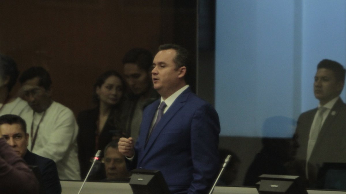 Carlos Vera, interpelante del juicio político contra Fausto Murillo.