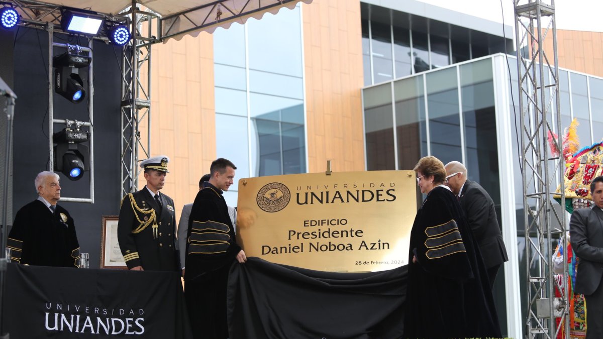 En la Uniandes, también inauguraron un edificio con el nombre del mandatario