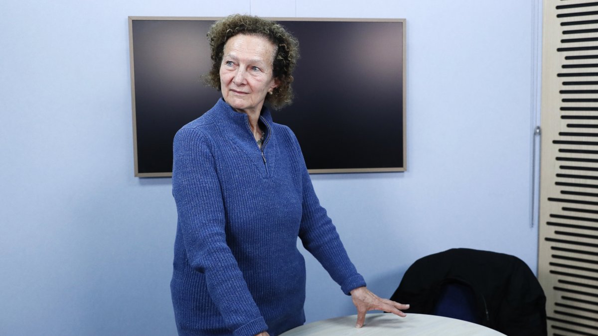 La jefa negociadora del Gobierno colombiano en los diálogos de paz con el Ejército de Liberación Nacional (ELN), Vera Grabe, en Bogotá (Colombia).