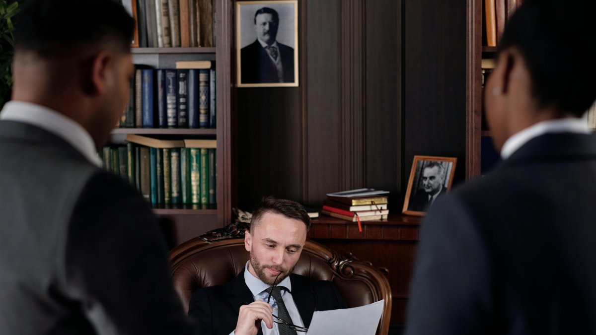 Panorama. El abogado que lleva el caso puede sugerir a las partes empezar un proceso de mediación.