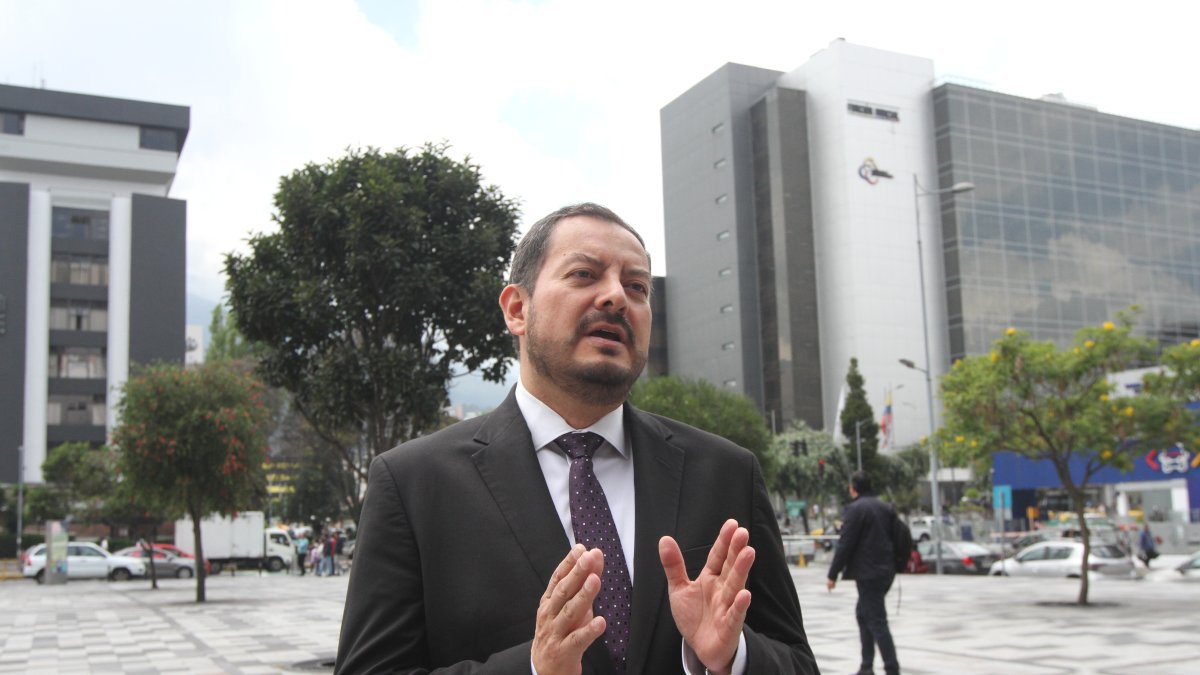 Ingeniero comercial de profesión, Pazos presentó el proyecto con el que espera reflotar un club afectado económicamente.