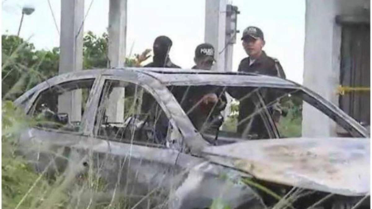 El carro en el que se encontraron los restos estaba incinerado, al igual que los cuerpos