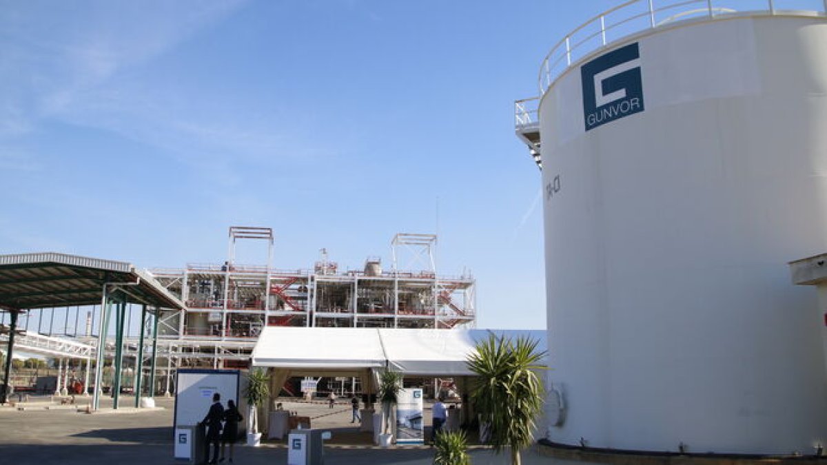 La empresa se declaró culpable en  delitos de corrupción, Estados Unidos y ahora deberá pagar indemnización a Ecuador y Suiza