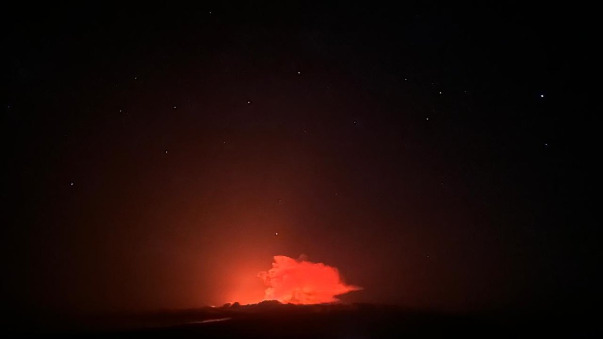 Erupción del Volcán La Cumbre en Galápagos en marzo del 2024